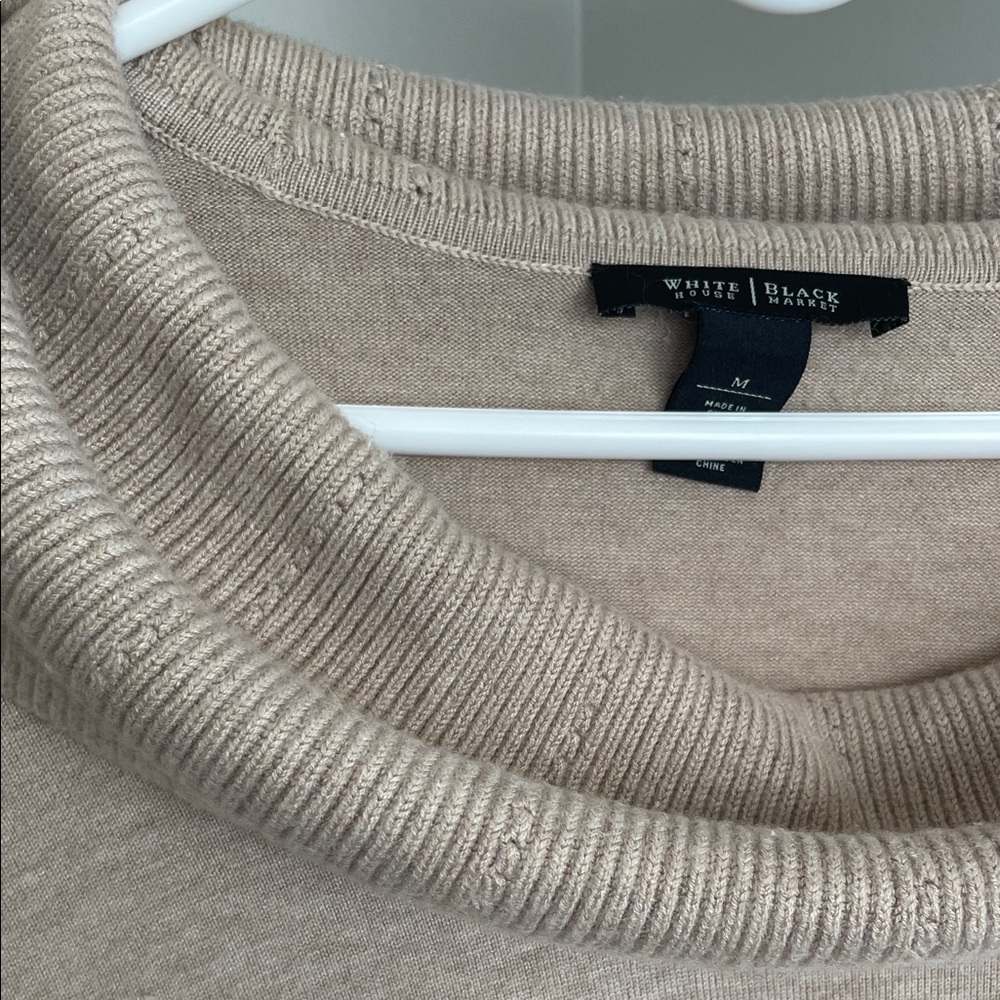 🫶 White House Black Market Soft Beige Cowl Neck Sweater - Picture 8 of 11